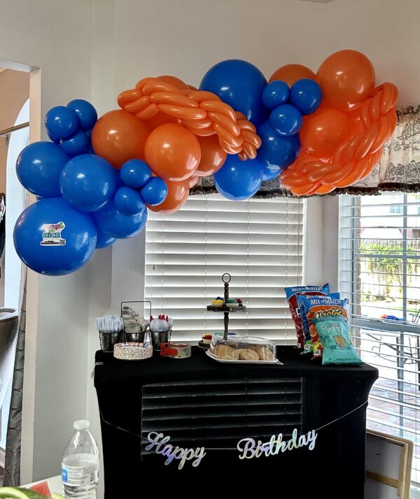 Grab And Go Balloon Garland - Image 2